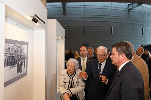 ‘Cumhuriyet ve Bursa’ Fotoğraf Sergisi Açıldı