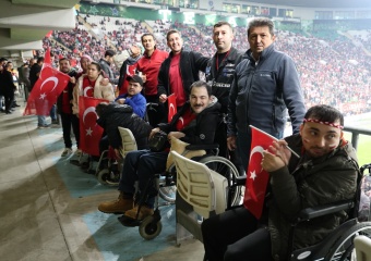 Osmangazi Belediyesi Engelli Bireylere Milli Maç Heyecanı Yaşattı