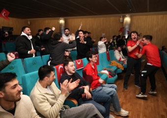 Milli Maç Heyecanı Osmangazi’de Dev Ekranda Yaşandı