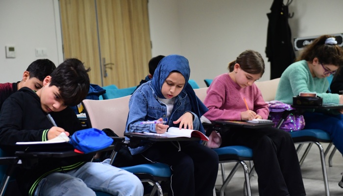 Osmangazi’de Küçük Yazarlardan Büyük Adım