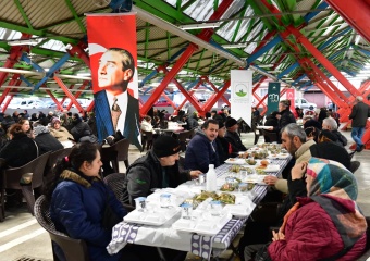 Soğanlı Mahallesi’nde Ramazan Bereketi Aynı Sofrada Paylaşıldı