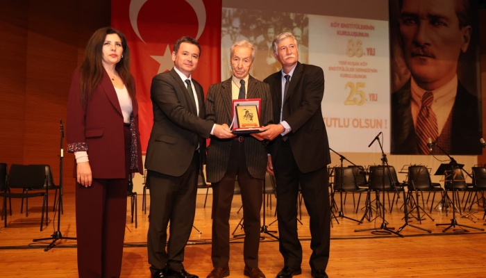 Köy Enstitüleri'nin 86. Yılında Aydınlanma Onur Ödülü Sahibini Buldu