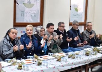 Osmangazi’de Ramazan Hem Sofralarda Hem Meydanlarda Yaşanıyor