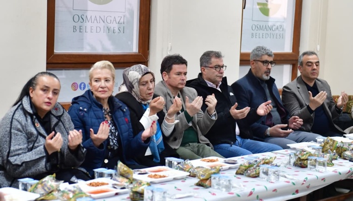 Osmangazi’de Ramazan Hem Sofralarda Hem Meydanlarda Yaşanıyor