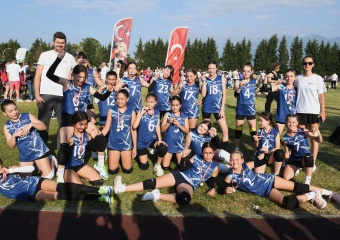 Genç Voleybolcuların kalbi Osmangazi’de Attı