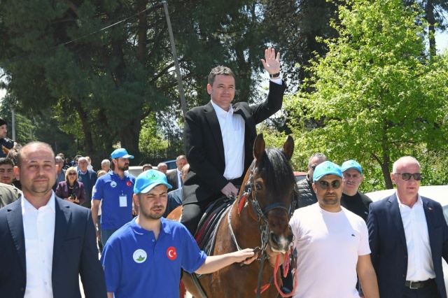 Osmangazi’de Geleneksel Rahvan At Koşusu Coşkusu
