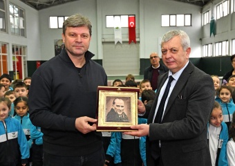 Ertuğrul Sağlam’dan Genç Sporculara İlham Veren Ziyaret