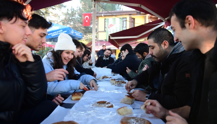 Bursa’nın Asırlık Lezzetlerine Osmangazi’de Yolculuk Yaptılar