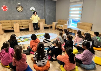 Çocuklar İçin Masal Tadında Şiirler