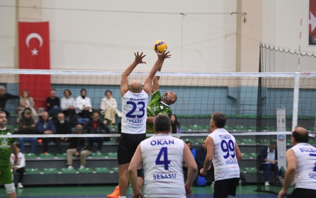 Türkiye Veteran Voleybol Turnuvası Başladı
