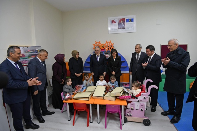 Başkan Aydın, Özel Gereksinimli Çocukların Karne Sevincini Paylaştı