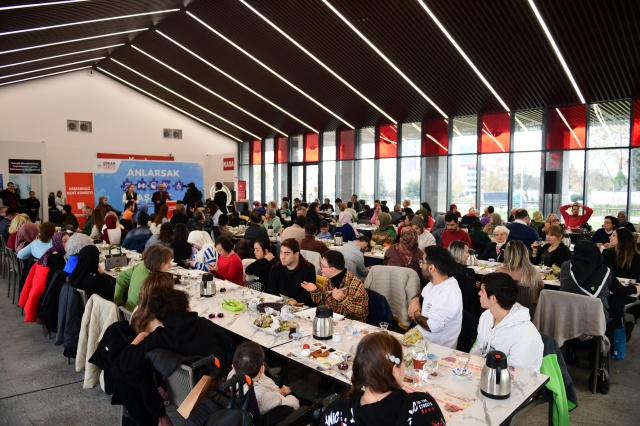 Osmangazi’de Engelli Bireyler ve Aileleri Kahvaltıda Buluştu