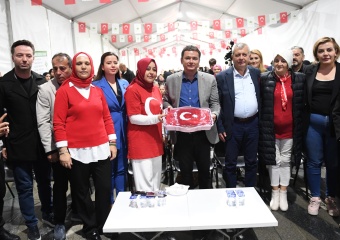 Üreten kadınlar Cumhuriyet İçin Bir Araya Geldi