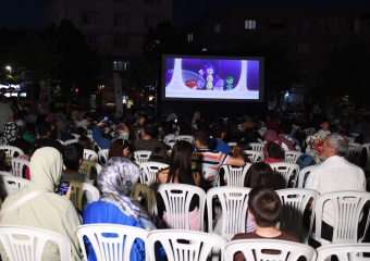 Osmangazi Belediyesi’nin Sinema Gecelerine Yoğun İlgi