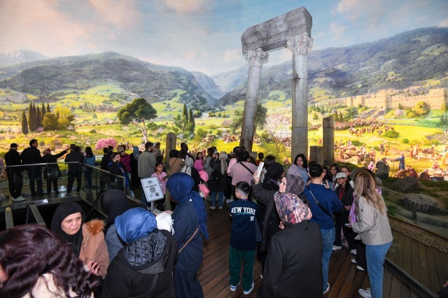 “Panorama 1326” Milyonları Tarihin Kalbinde Buluşturdu