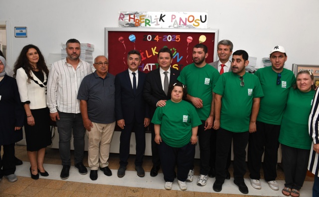 Başkan Aydın’dan Öğrencilere İlk Ders Sürprizi