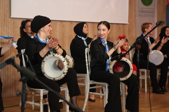 Osmangazi’de Anneler ve Kızları Aynı Sahnede Ritim Tuttu