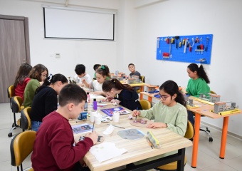 Osmangazi’de Çocuklar Kitaplardan İlham Alarak Üretiyor