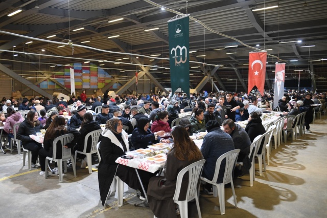 Osmangazi Belediyesi 1050 Konutlar’da Birlik Sofrası Kurdu