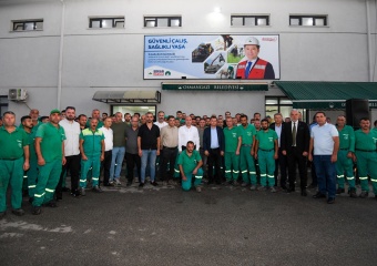 Başkan Aydın Güne Temizlik Emekçileriyle Başladı