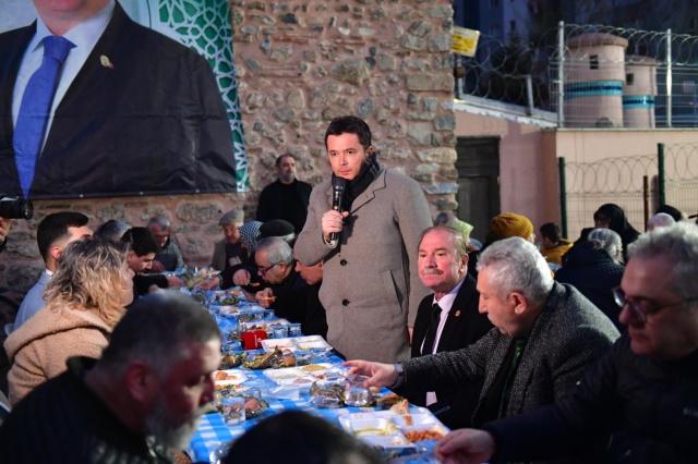 Başkan Erkan Aydın Kiremitçi’de Vatandaşlarla İftar Yaptı