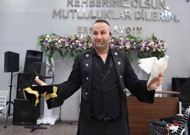 Ovaakça Karagöz ve Sihirbazlık Gösterisiyle Şenlendi