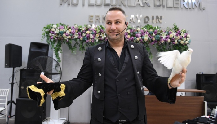 Ovaakça Karagöz ve Sihirbazlık Gösterisiyle Şenlendi