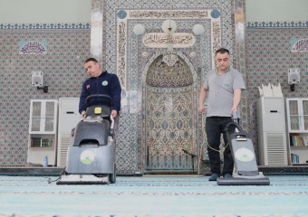 Osmangazi’de Camilerde Bayram Temizliği