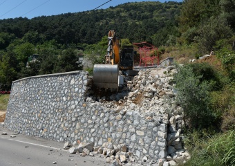Uludağ Yolunda Kaçak Yapılara İzin yok