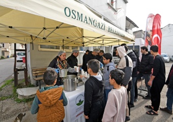 Osmangazi’de Cuma Bereketi Vatandaşlarla Paylaşıldı