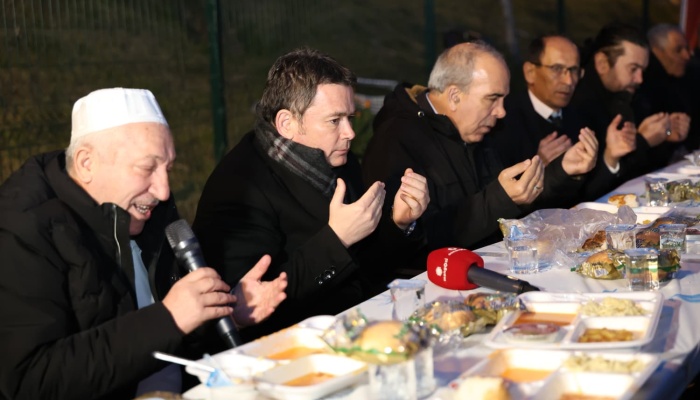 Başkan Aydın Ramazan Sofrasında Osmangazililerle Buluştu