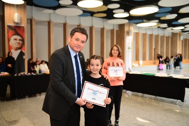 Osmangazi Belediyesi Yetenek Evleri’nde Hayaller Eserlere Dönüştü