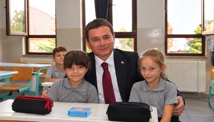 Başkan Aydın Öğrencilerin İlk Gün Heyecanını Paylaştı