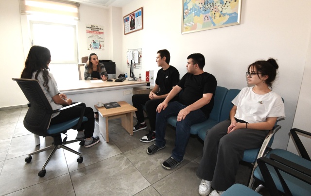 Osmangazi’den Üniversite Tercihi Yapacak Gençlere Destek