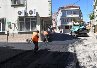 Osmangazi’nin Yollarında Yoğun Asfalt Mesaisi