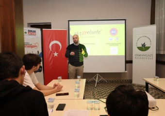 Osmangazi Belediyesi’nden Gençlere Eleştirel Düşünce Atölyesi