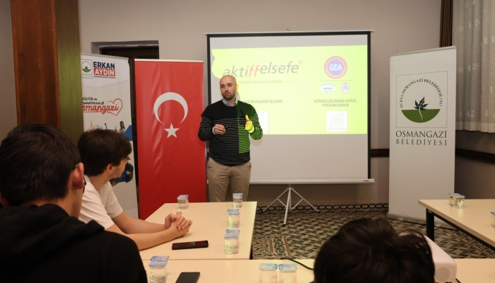 Osmangazi Belediyesi’nden Gençlere Eleştirel Düşünce Atölyesi