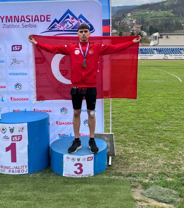 Osmangazili Milli Atletten Dünya Üçüncülüğü