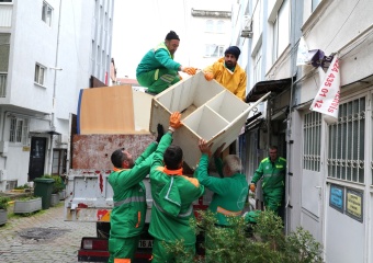 Osmangazi’de Çöp Eve Anında Müdahale