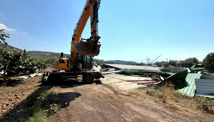 Osmangazi’de Zeytinliğe Yapılan Kaçak Depoya İzin Yok