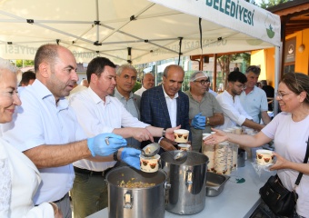 Osmangazi Belediyesi’nden Vatandaşa Aşure İkramı