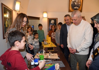 Osmangazili Öğrencilerden Robotik Kodlama Sergisi