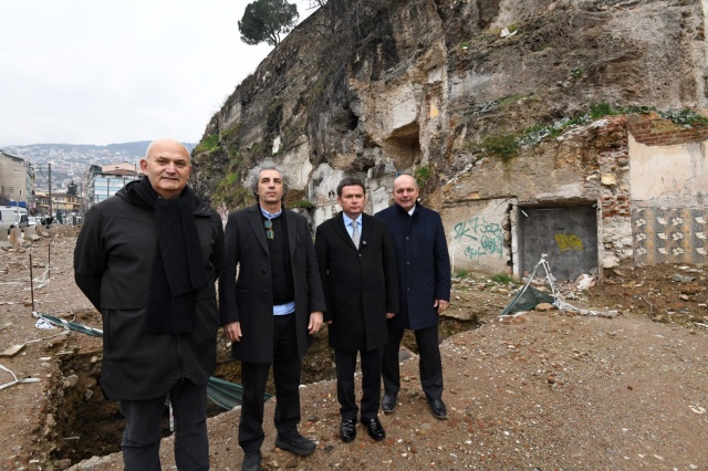 Başkan Aydın Hisar’da Tarihe Sahip Çıkıyor