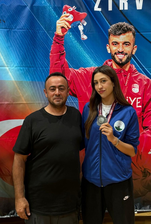Osmangazili Taekwondocu Türkiye İkincisi Oldu