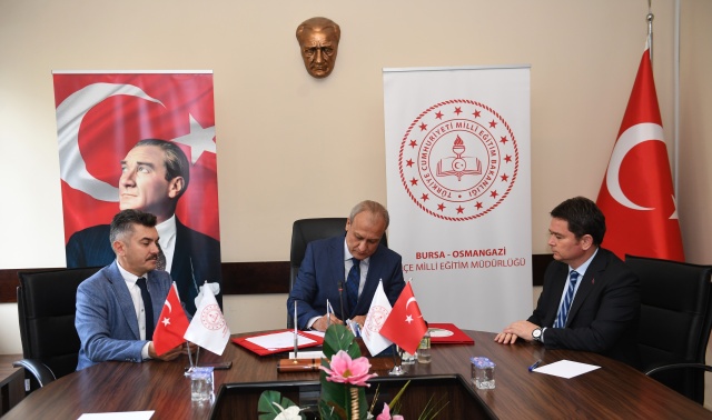 Üniversiteye Hazırlanan Öğrencilere Osmangazi Desteği