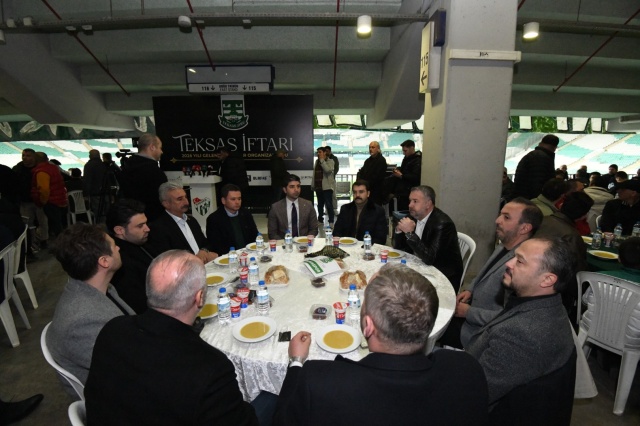 Başkan Erkan Aydın Teksaslı Bursasporlular Derneği’nin İftarına Katıldı
