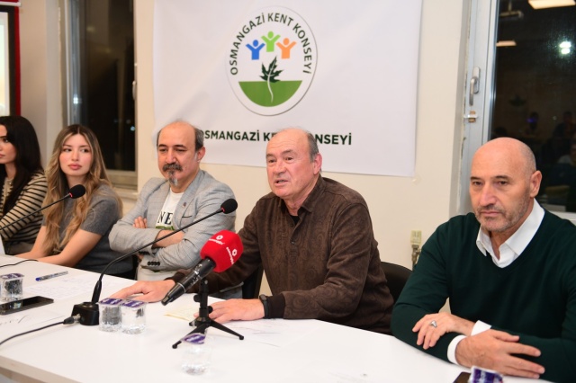 Osmangazi Belediyesi’nden Sporcu Ailelerine Yol Gösteren Panel