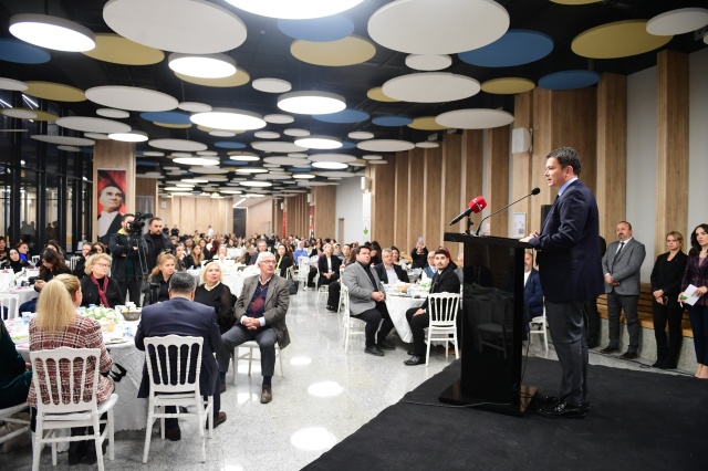 Osmangazi Belediyesi’nden Eğitimcilere Unutulmaz Öğretmenler Günü