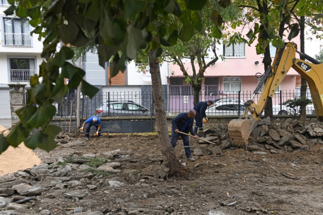 Osmangazi’de Mahalleler Yeni Park Alanlarıyla Güzelleşiyor
