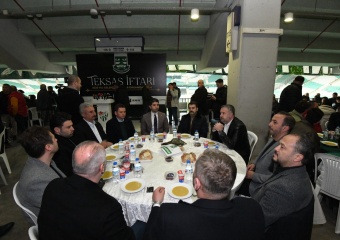 Başkan Erkan Aydın Teksaslı Bursasporlular Derneği’nin İftarına Katıldı